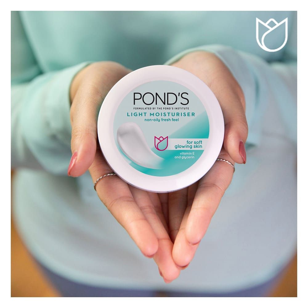 POND'S Light Moisturiser 50ml Non-Oily Fresh Feel For Soft Glowing Skin With Vitamin E & Glycerin (EDP-2857)