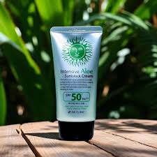 3W Clinic Intensive Green Tea Sunblock Cream SPF 50+PA+++ 70ml | Korea (E-2190)