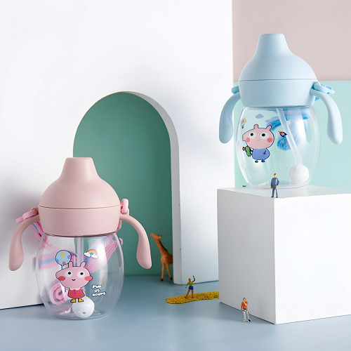 1pcs 280ml Mumpot Baby Kettle Duck Beak Cute Cartoon Children Straw Bottle Portable Leakproof Anti-choking Water Cup Large Capacity Baby Infant Learning Training Drinking Bottle (Random Color) (EDP-2132)